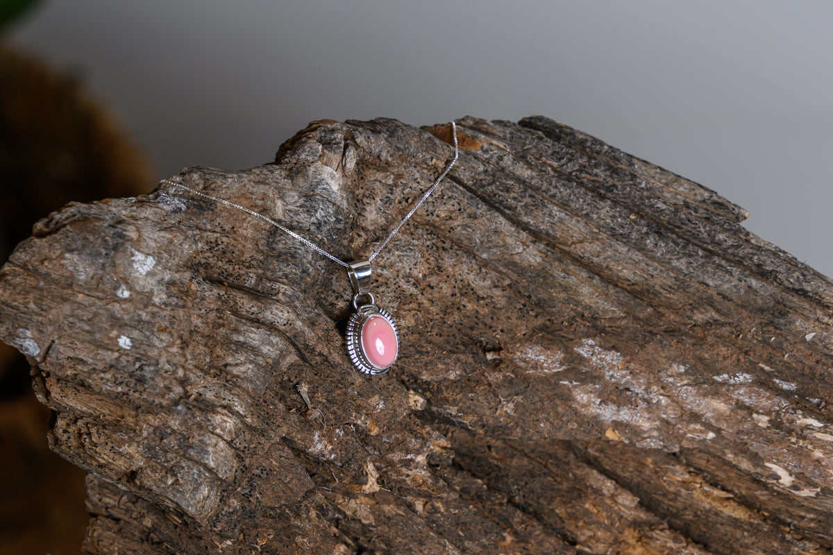 Norvin Johnson Pink Conch Necklace