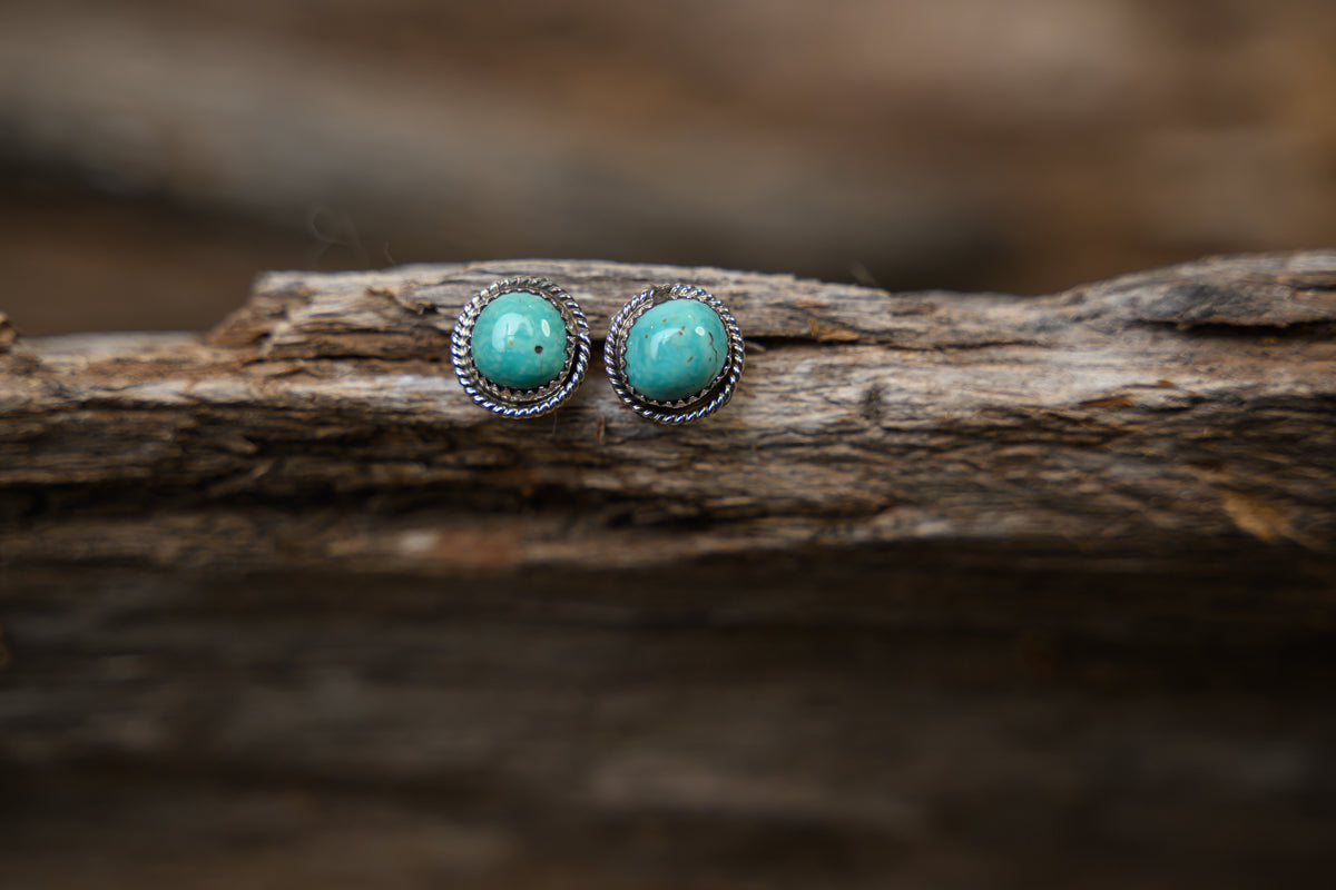 Earring Turquoise. Stud