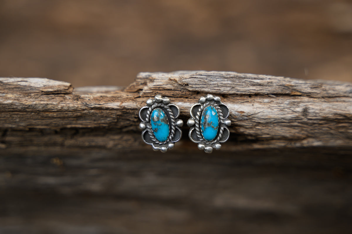 Earring Turquoise Stud