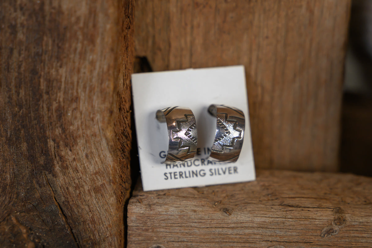 Earrings SS Ear Huggers