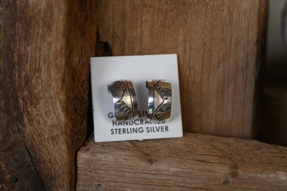 Earrings SS Ear Huggers