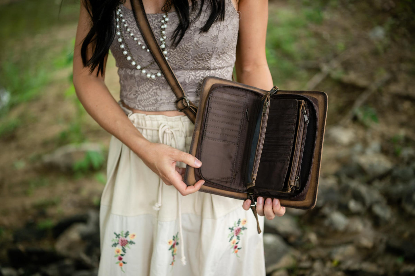Baroness Evie Organizer