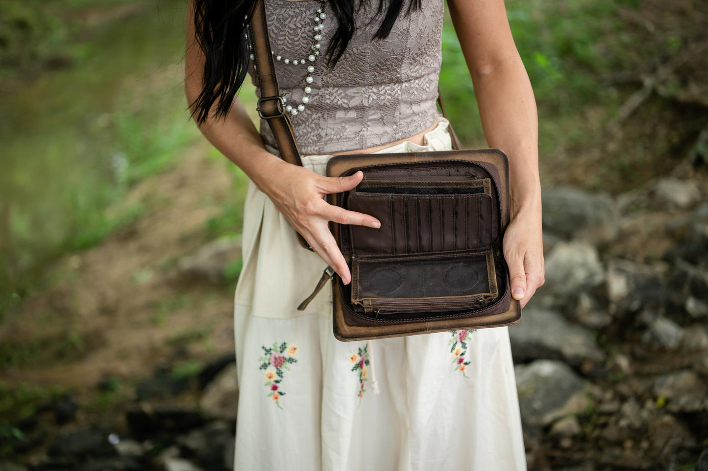 Baroness Evie Organizer