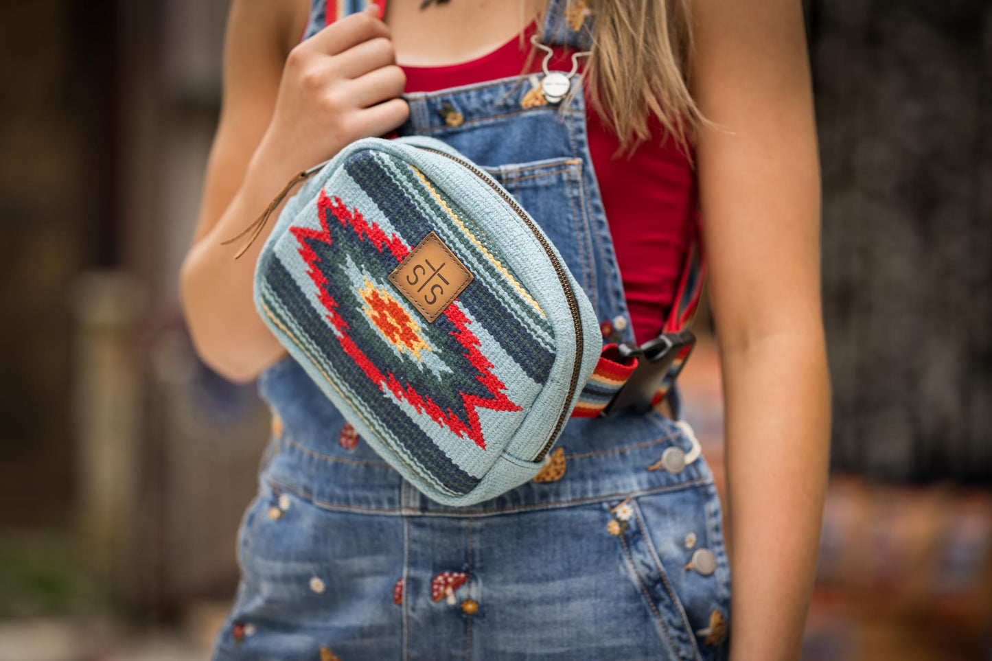 Chaynee Valley Kait Sling Bag Serape