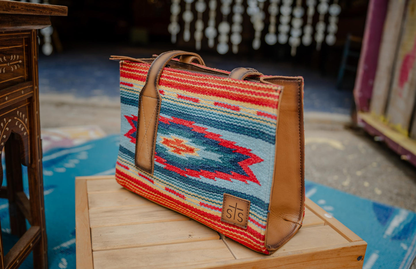 Chaynee Valley Ruby Purse Serape