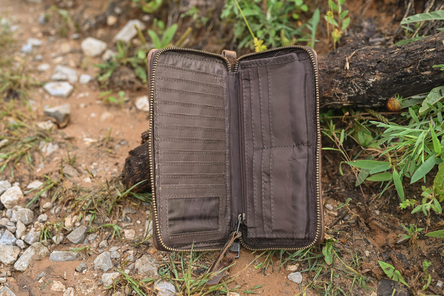 CHAYNEE MTN BENTLEY WALLET