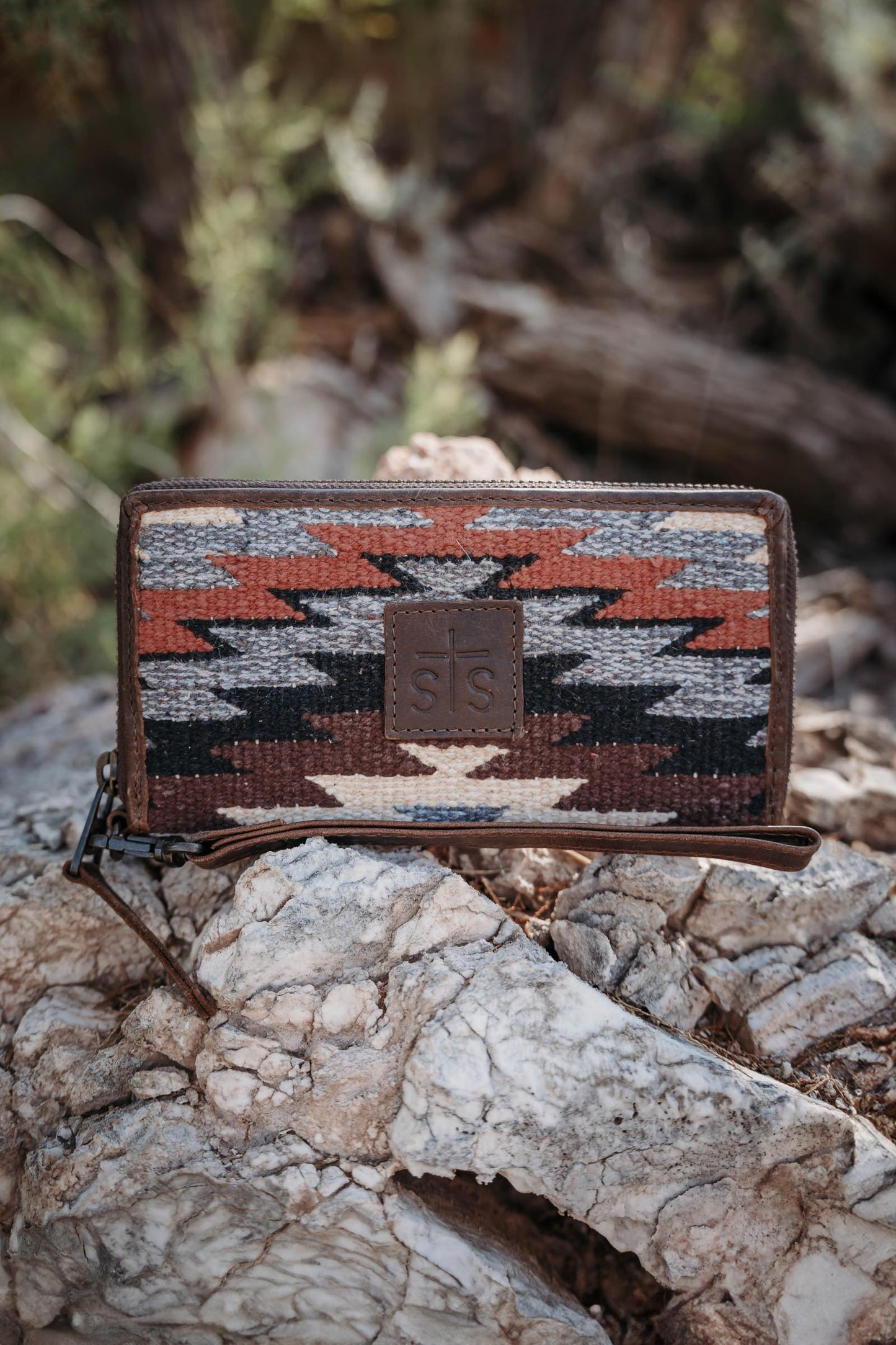 Guadalupe Bifold W/ Wristlet- Serape