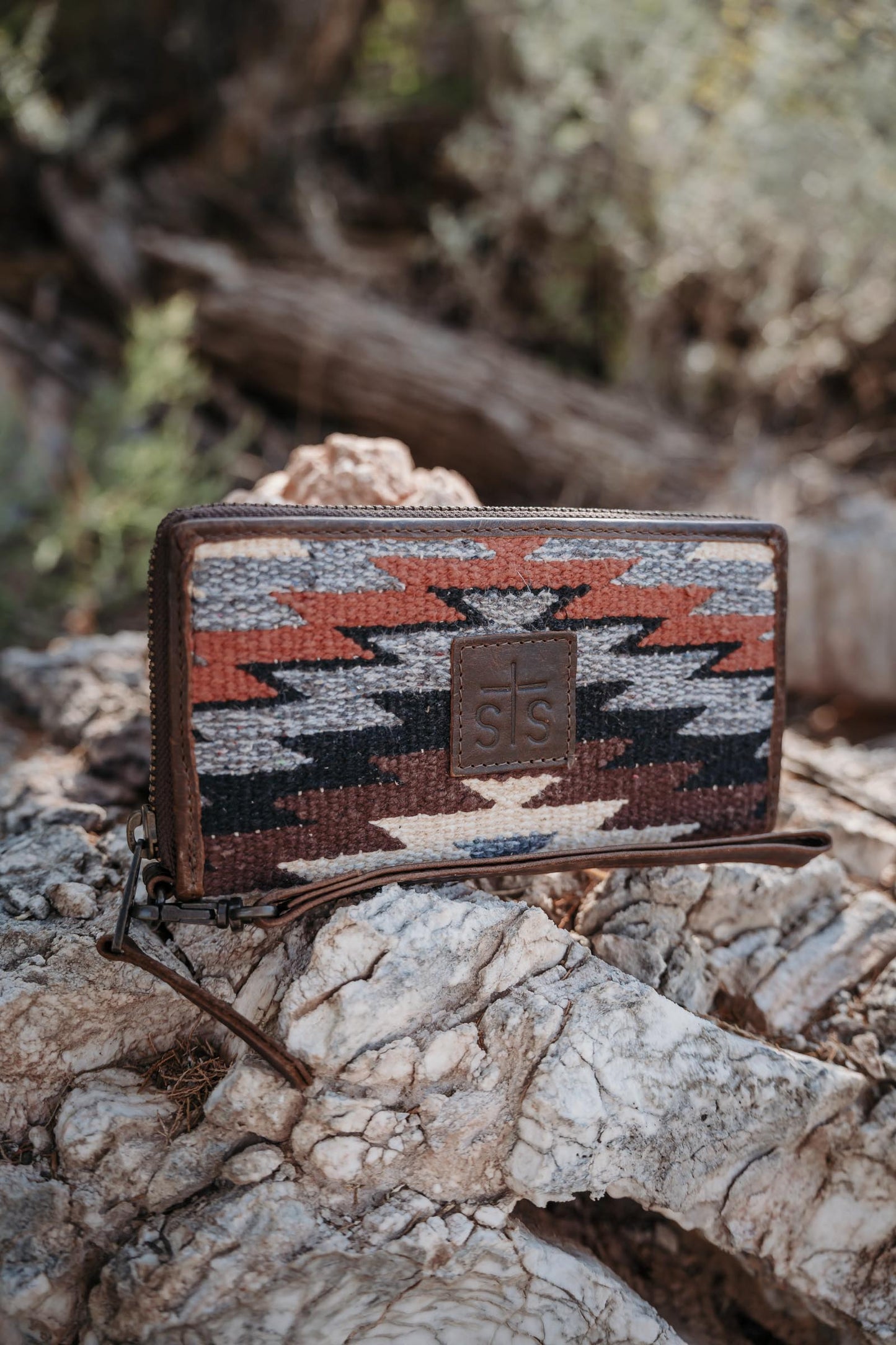 Guadalupe Bifold W/ Wristlet- Serape