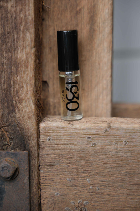 1930 Black Cologne Travel/Sample Size 3ml