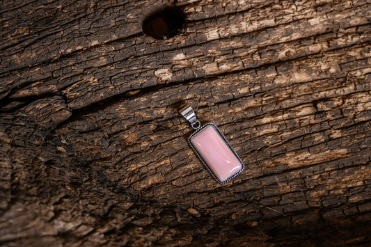 Pink Conch Necklace Pendant