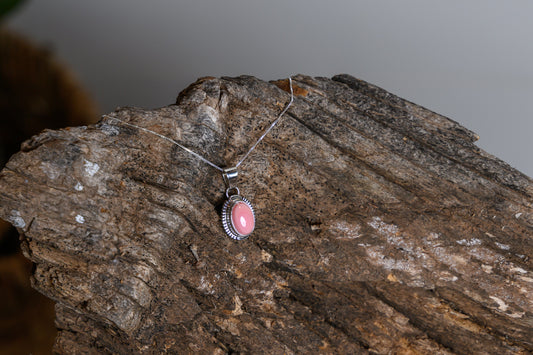 Norvin Johnson Pink Conch Necklace