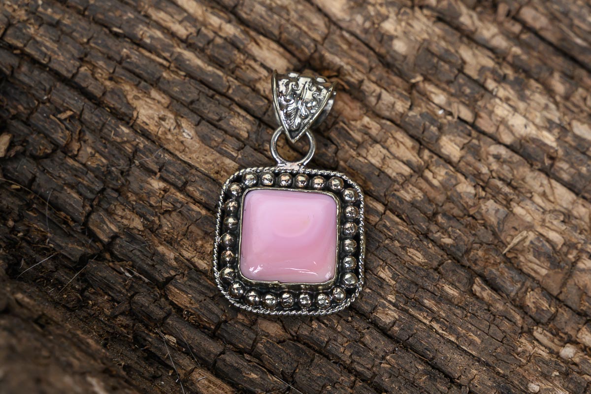 Pink Conch Square Pendant