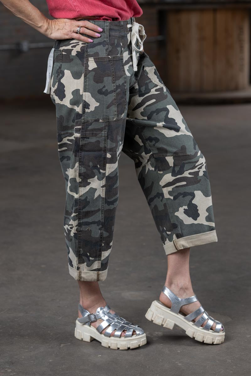 Risen Slouchy Barrel Camo Pants – Women’s Relaxed Boutique Camo Denim