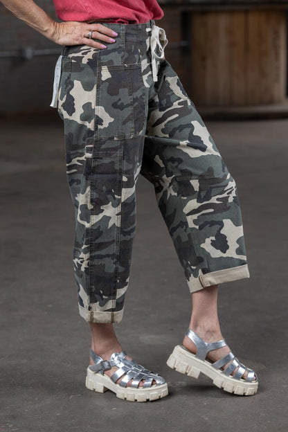 Risen Slouchy Barrel Camo Pants – Women’s Relaxed Boutique Camo Denim