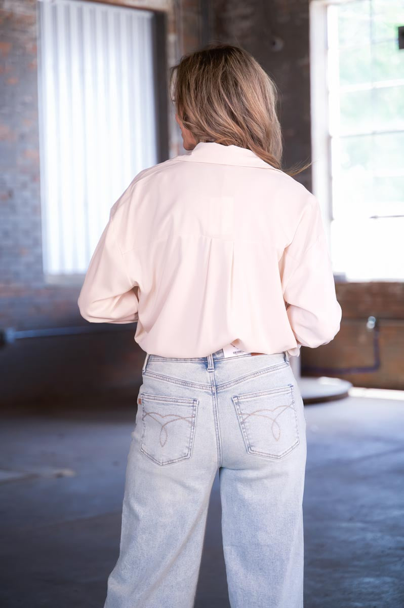 Southern Grace Kathryn Classic Button-Up Blouse in Ivory – Women’s Boutique Top