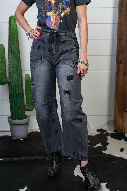 Distressed Barrel Jean, Black