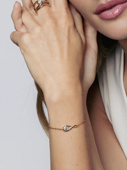 Rizen Christian Jewelry Gold Solace Tear Bracelet – 6.7"