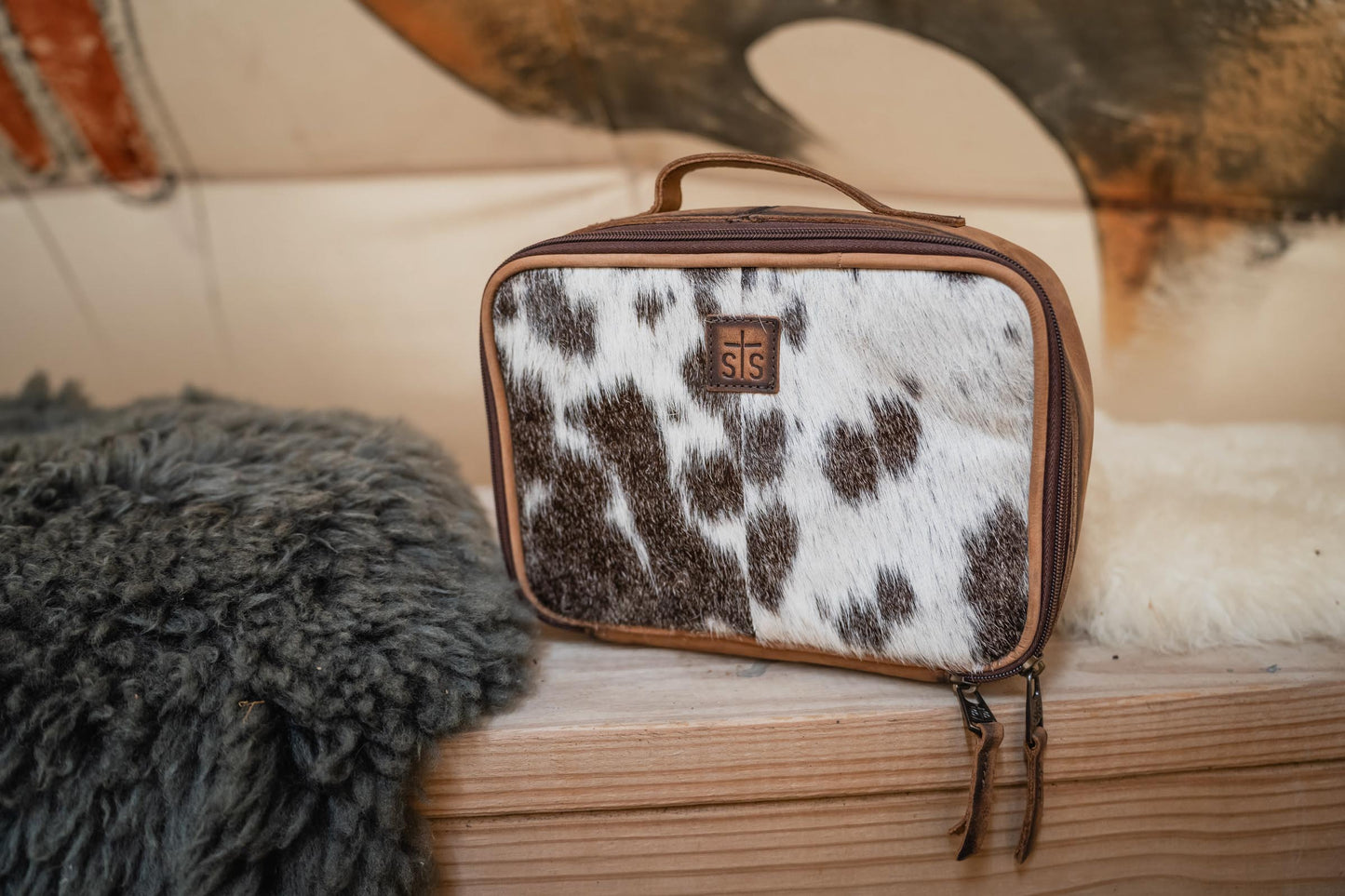 Cowhide Yukon Makeup Organizer