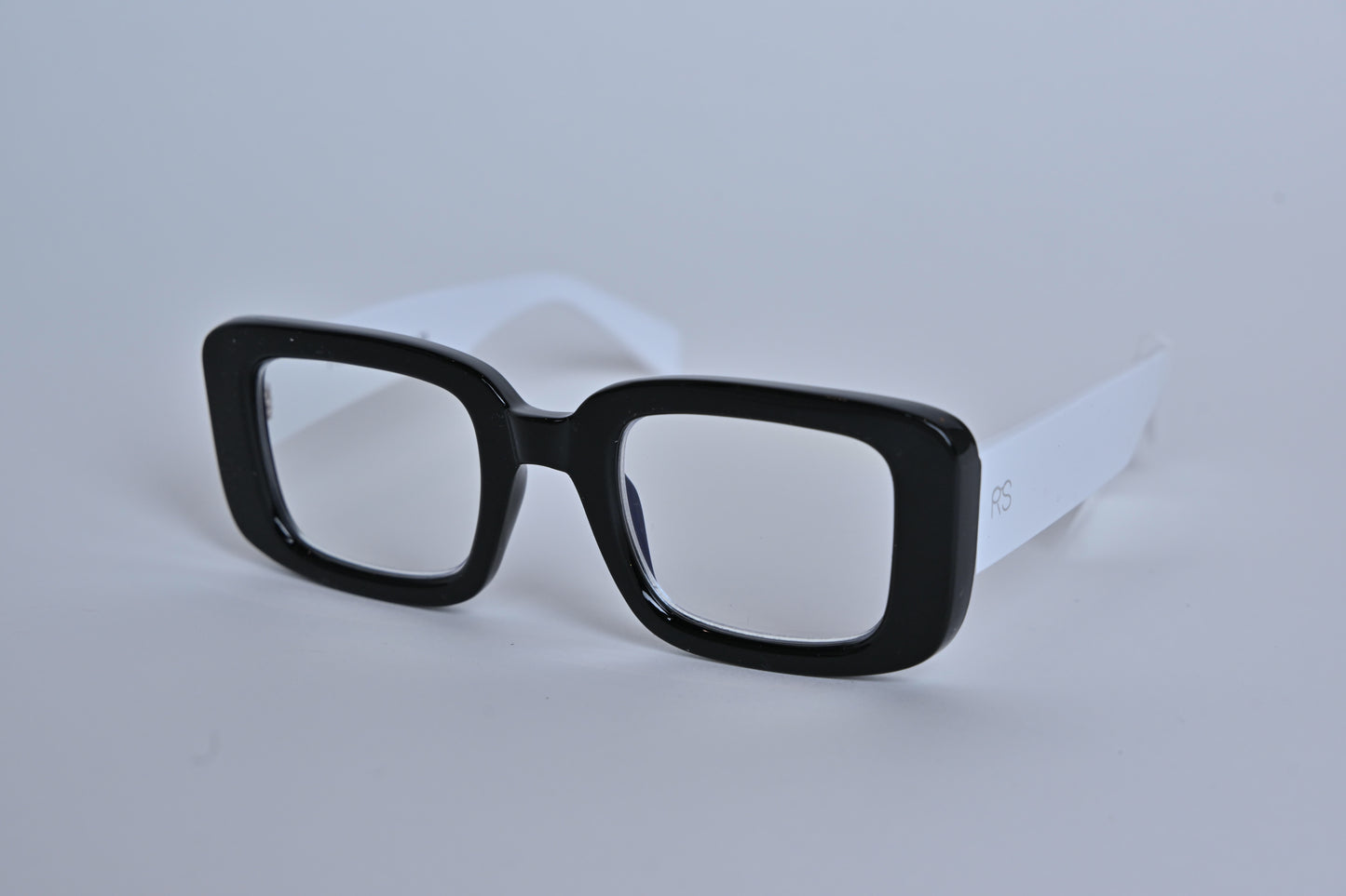 RS Eyeshop Black & White Reader Glasses – Stylish Reading Glasses