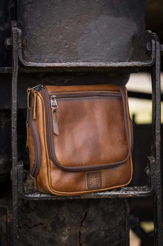 Tucson Hanging Shave Bag