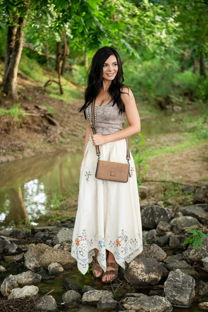 Baroness Evie Organizer