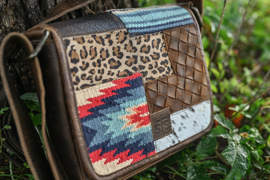 CHAYNEE MTN DELLA CROSSBODY