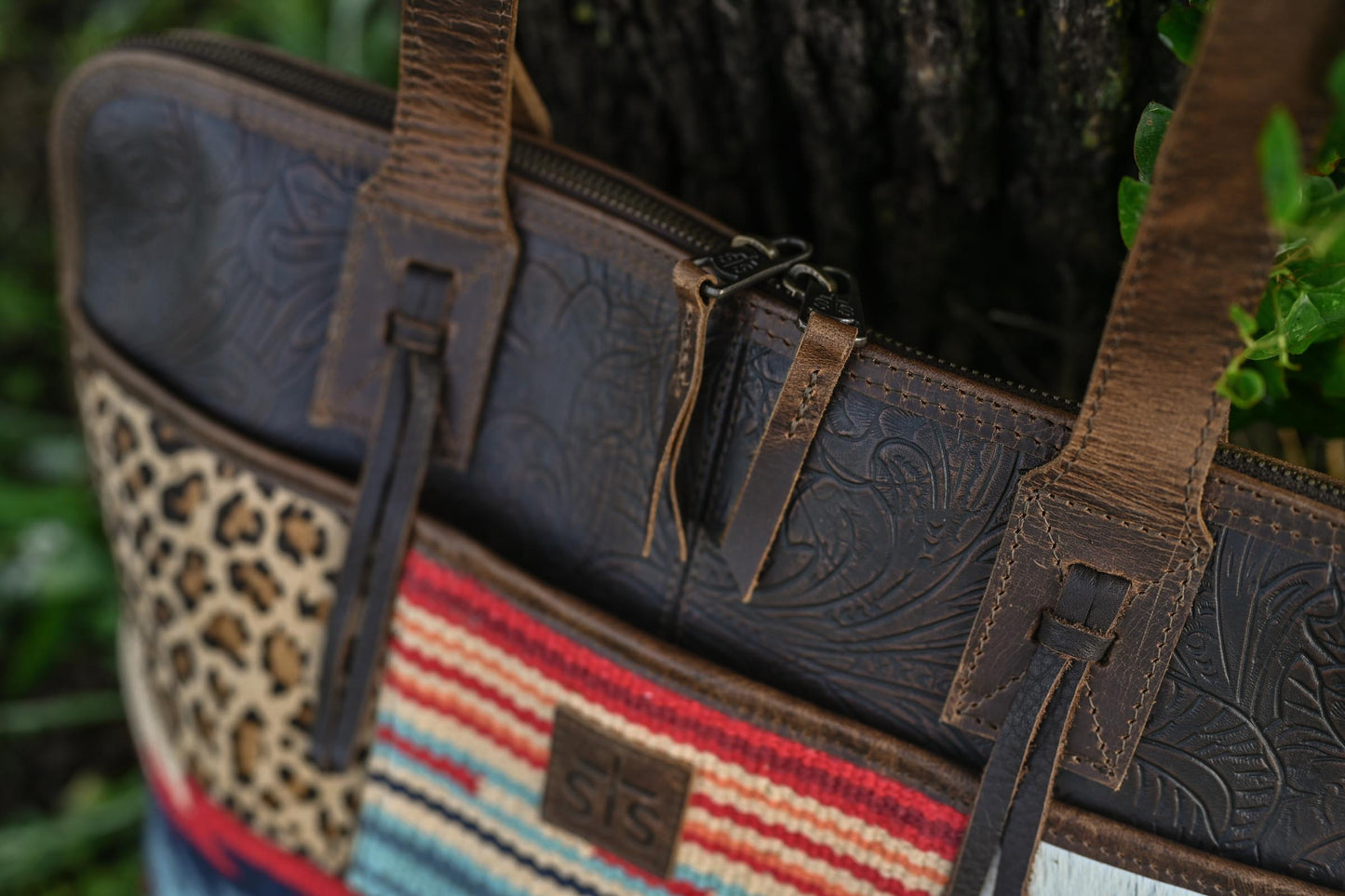 Chaynee Mountain Laptop Shopper