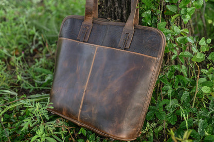 Chaynee Mountain Laptop Shopper