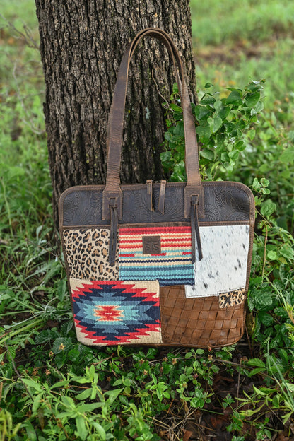 Chaynee Mountain Laptop Shopper
