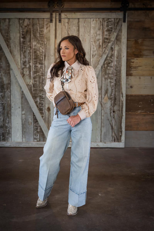 STS Ranchwear Baroness Auzlyn Leather Crossbody Bag Jennifer Smith STS Ranchwear crossbody on model