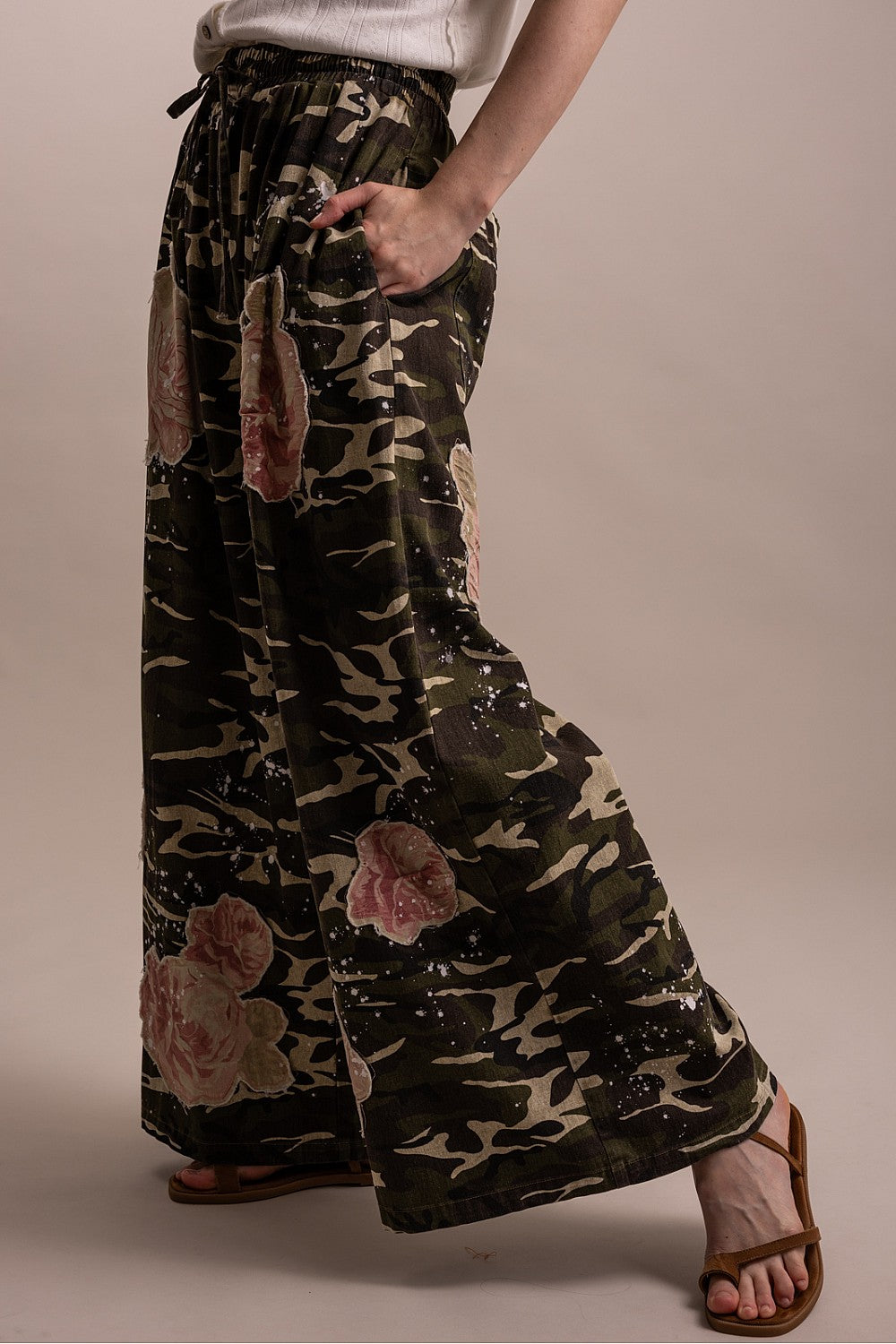 Bluevelvet Camo Print Flower Wide-Leg Pants for Women
